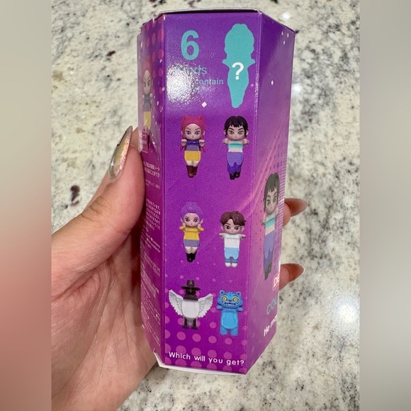 K-POP DEMON HUNTER
HIPPER BLIND BOX - 1 pc - Picture 3 of 6